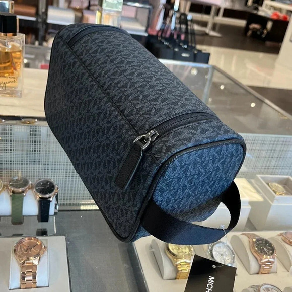 MICHAEL KORS OUTLET Cooper Logo Toiletry Kit ADMRL/PLBLUE - Picture 3 of 10